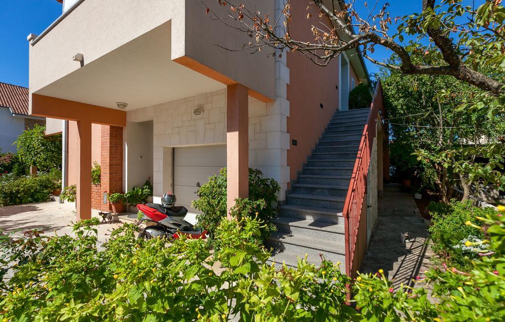 Apartments And Rooms Dobrila Jelsa  Ngoại thất bức ảnh