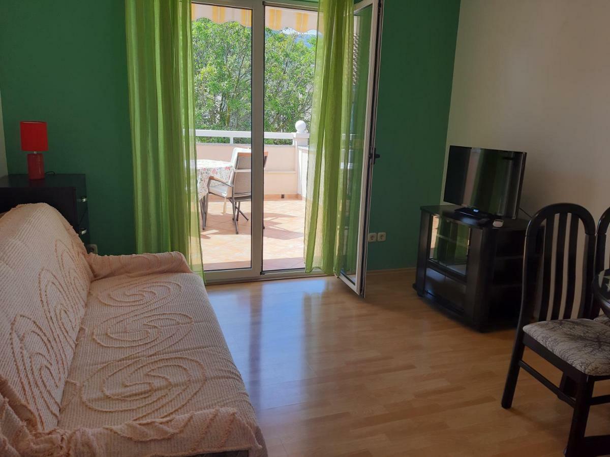 Apartments And Rooms Dobrila Jelsa  Ngoại thất bức ảnh